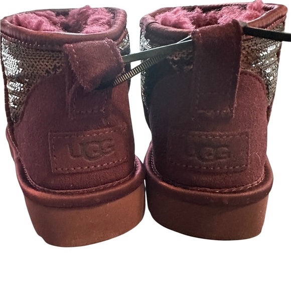UGG CLASSIC ULTRA MINI MIRROR BALL WILD GRAPE SEQUIN SPARKLE BOOT SIZE 6 WOMEN - Picture 3 of 6
